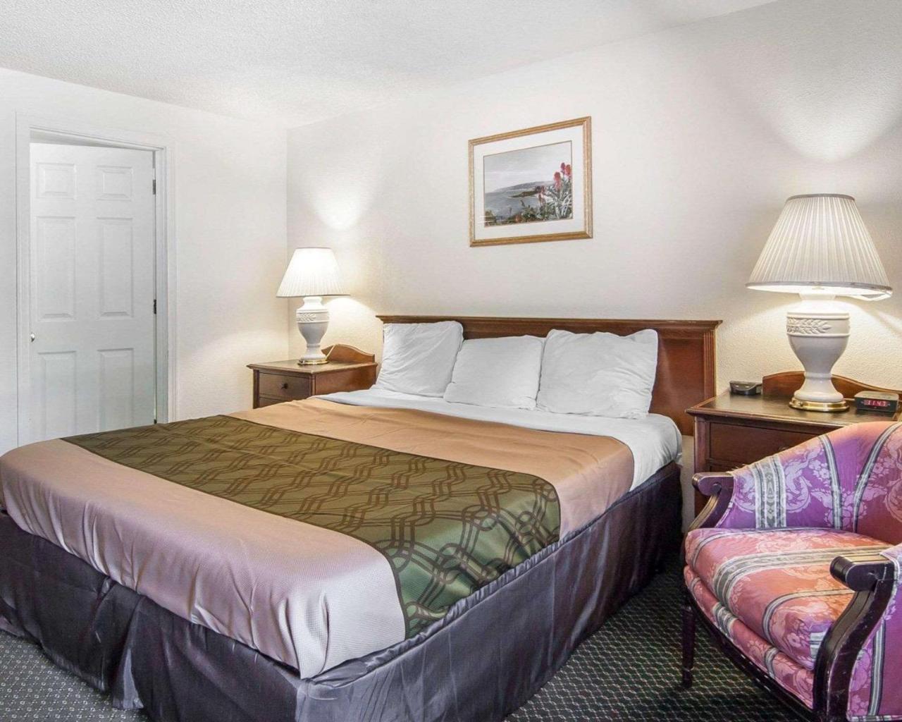 Econo Lodge Юджин Экстерьер фото